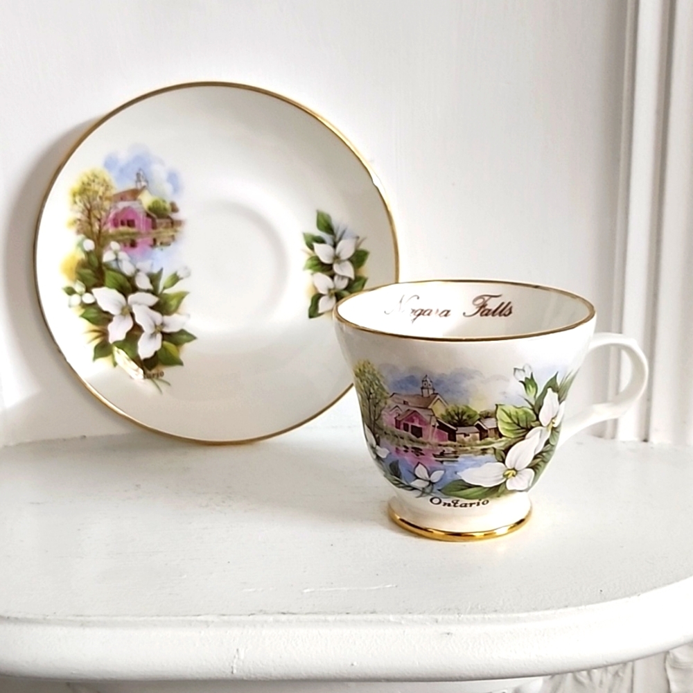 Vintage Niagara Falls Ontario Canada Duchess Teacup & Saucer England Bone China